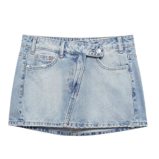 light-bleach-wash-blue-faded-denim-jean-mid-high-rise-waisted-slim-fit-pencil-short-mini-skirt-skort-with-pockets-women-ladies-chic-trendy-spring-2024-summer-vintage-casual-feminine-party-date-night-out-sexy-club-wear-western-cow-girl-country-style-y2k-90s-minimalist-zara-revolve-aritzia-reformation-white-fox-princess-polly-babyboo-edikted-jaded-london-iamgia-pacsun-levi