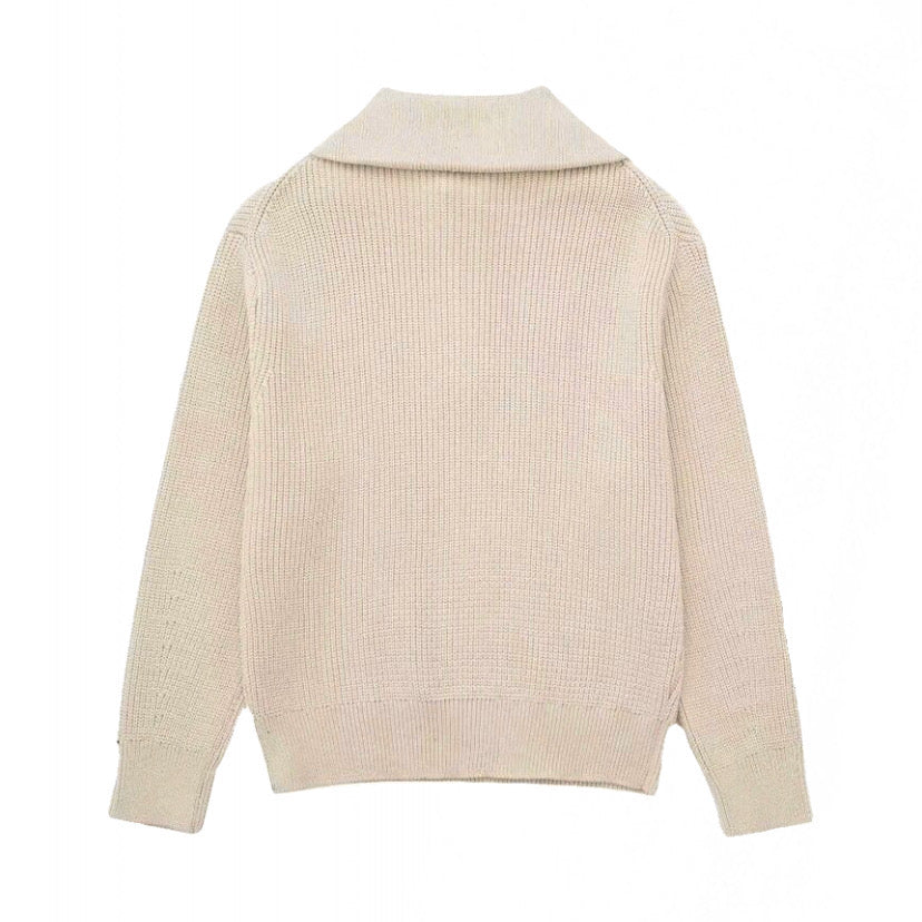 Beige knitted quarter-zip pullover sweater for women and teens, soft ribbed chunky knit with collared neckline and silver zipper, oversized cozy warm knitwear perfect for fall autumn winter 2025, minimalist Scandinavian streetwear inspired by Zara and Aritzia dupe sweaters, elegant chic fashion staple shipping globally worldwide to US, UK, Canada, Europe, Australia, and Asia.