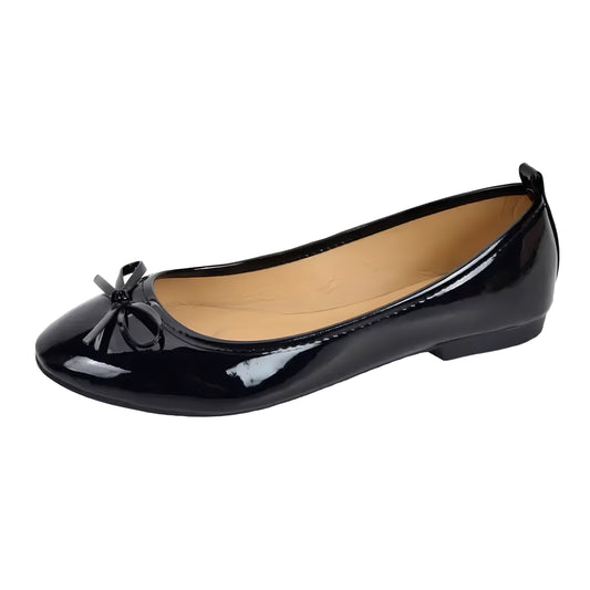 Black faux patent leather ballet flats with bow detail and glossy high-shine finish. Features a smooth, soft vegan-friendly design with a cushioned insole, round toe, and slim silhouette. Timeless, chic, and elegant low-heel flats perfect for office wear, travel, or casual street style. Inspired by Parisian fashion and old-money elegance. Ships globally to the US, UK, Canada, Australia, New Zealand, and Europe.

