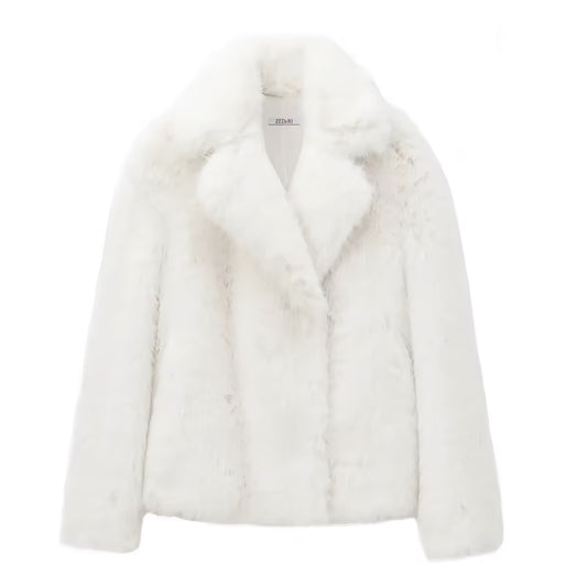 White faux fur oversized long sleeve jacket for women and teens, satin lined fuzzy soft cozy thick warm luxury fur coat with collared v-neck split neck, elegant feminine trendy Y2K chic fashionable outerwear for fall autumn winter 2025, stylish Scandinavian Copenhagen streetwear ski outfit après ski snow trip night out cool girl it girl fashion, global worldwide shipping to US UK Canada Australia Europe Asia New Zealand.